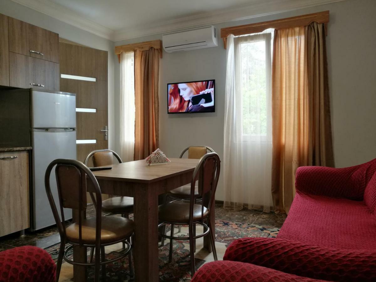 M2 House Villa Chakvi Kültér fotó